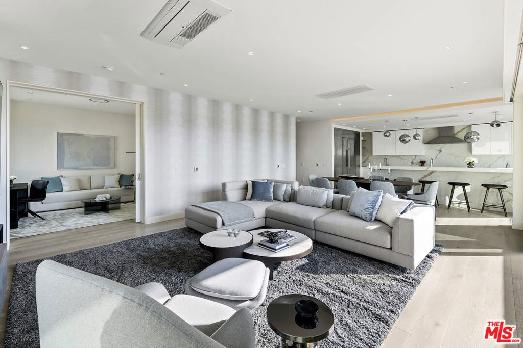 Photo of Listing #26672067