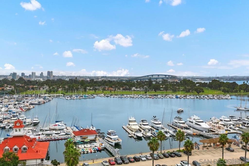 1710 Avenida Del Mundo # 1007, Coronado