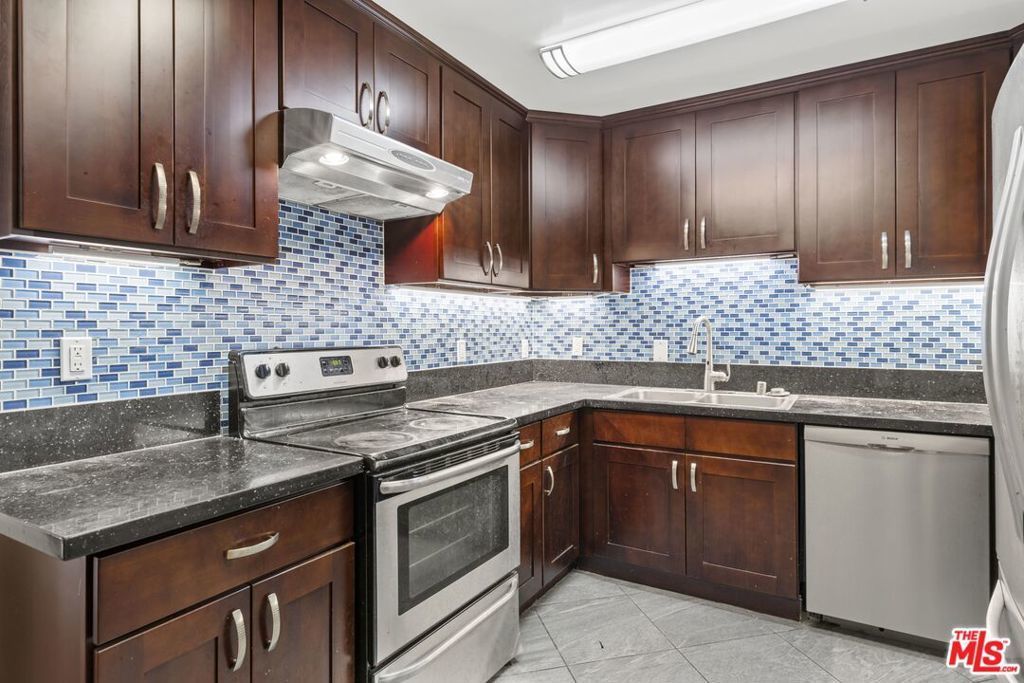 1033 6th Street # 202, Santa Monica