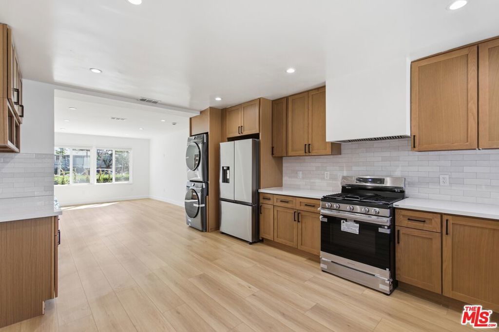 Photo of Listing #26672551