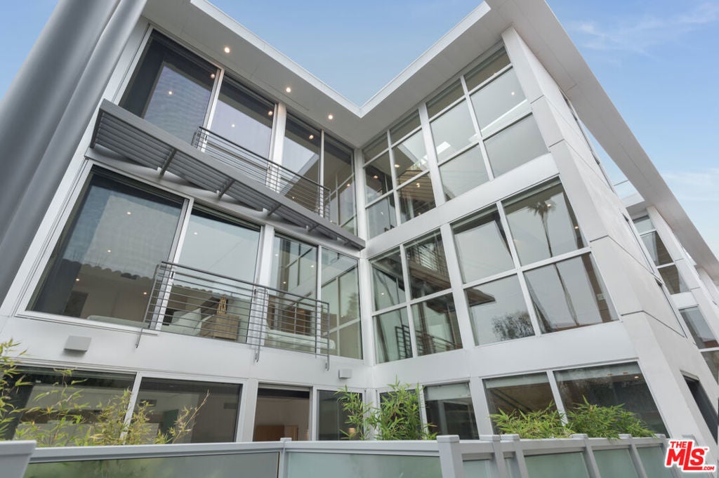 Photo of Listing #26672553