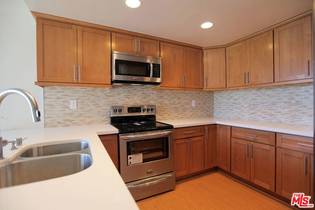 Photo of Listing #26672423