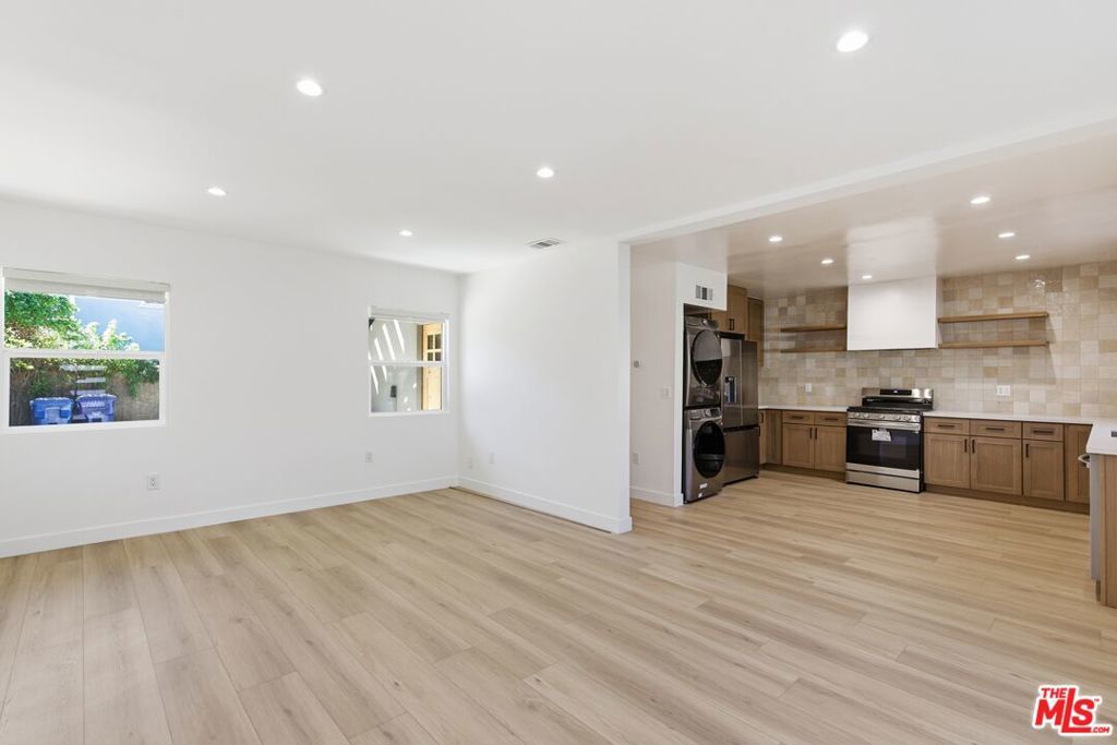 Photo of Listing #26672603