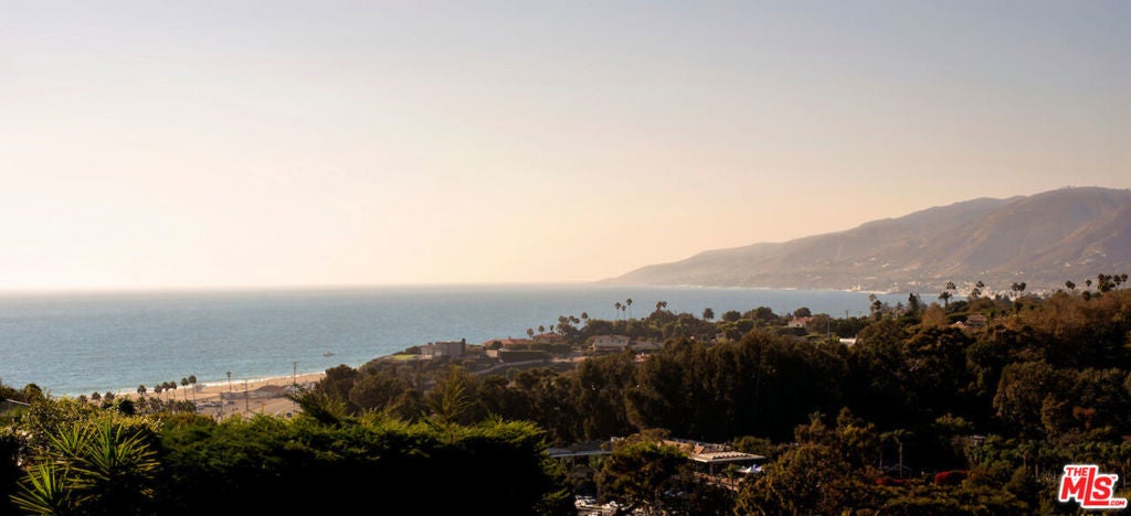 Photo of Listing #26672659