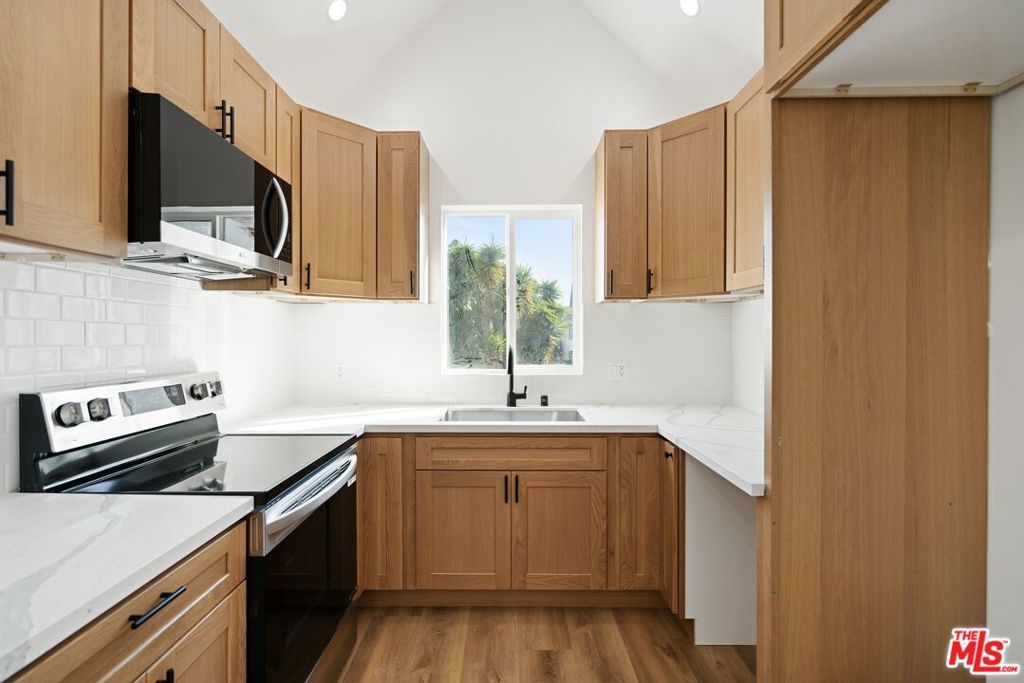 Photo of Listing #26672165