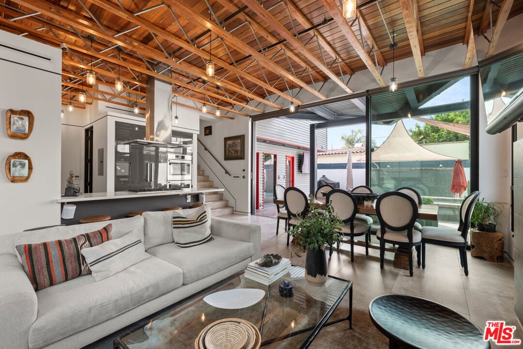 Photo of Listing #26672743