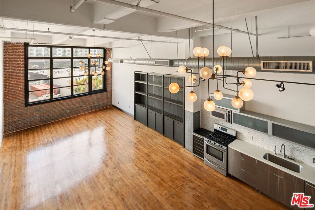 Photo of Listing #26672239