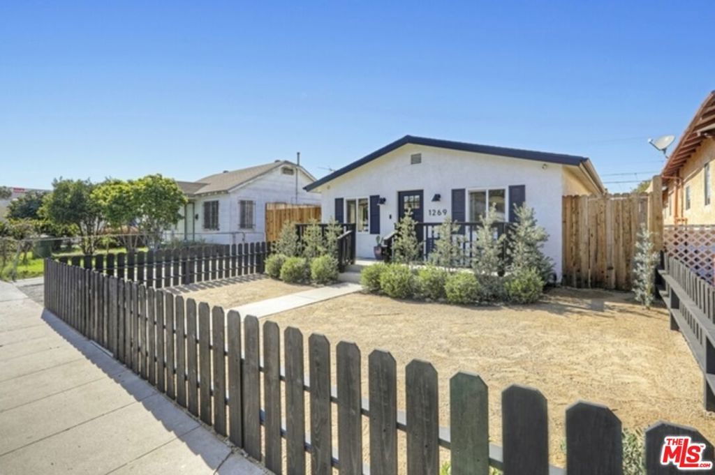 Photo of Listing #26672915