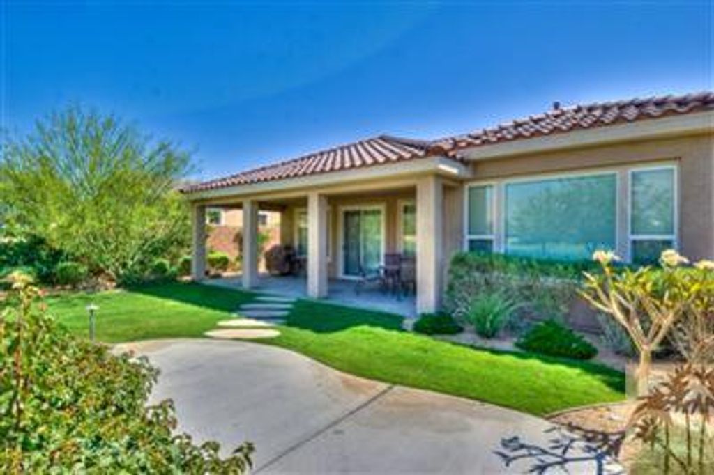 61595 Topaz Drive, La Quinta