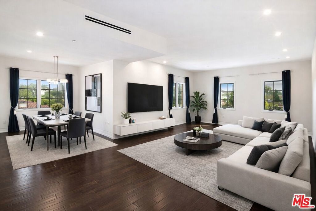 Photo of Listing #26673305