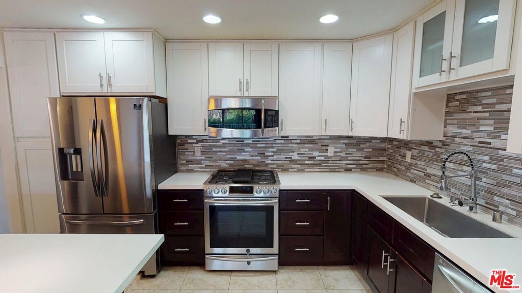 Photo of Listing #26673325