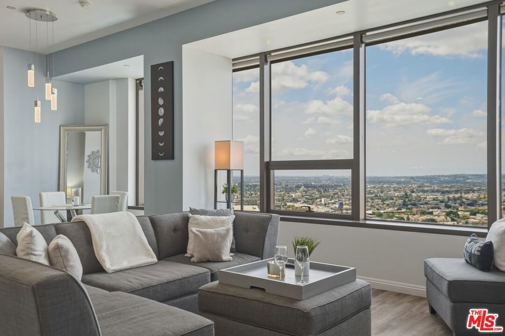 Photo of Listing #26673315