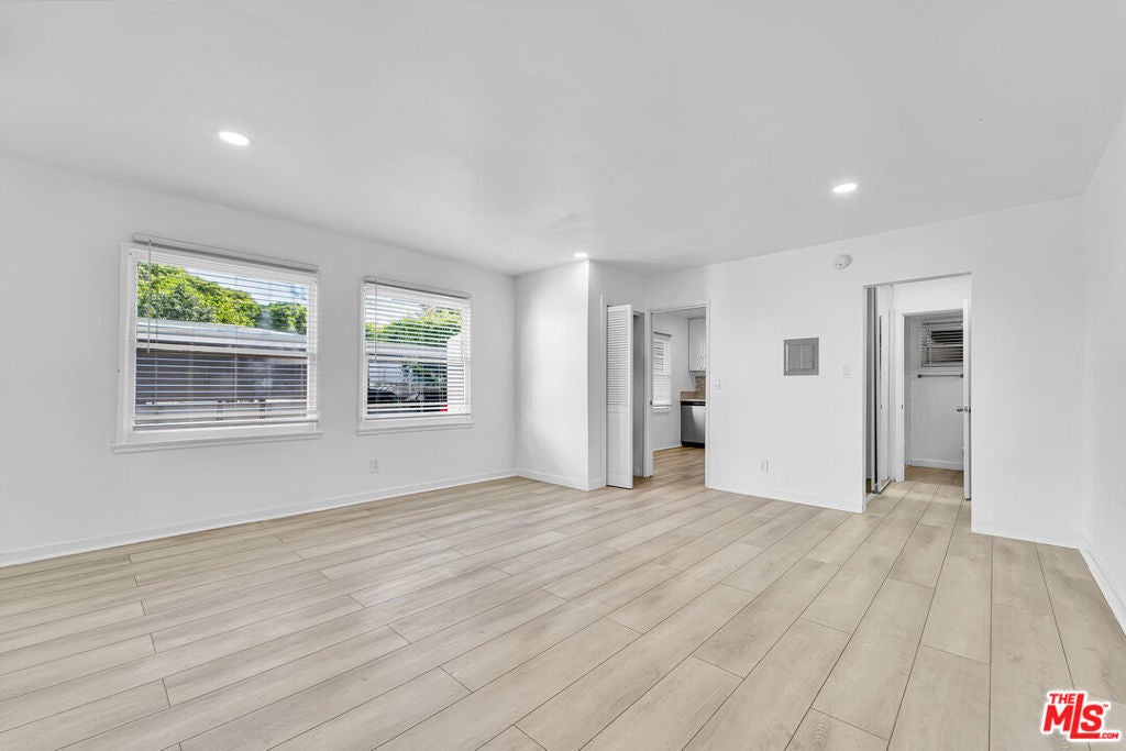 Photo of Listing #26672771