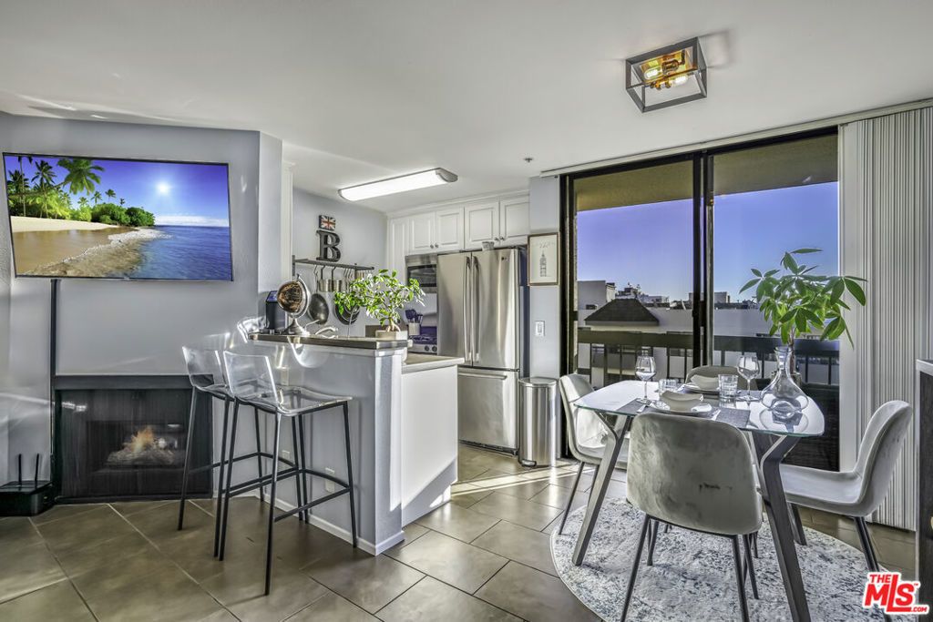 7320 Hawthorn Avenue # 315, Los Angeles