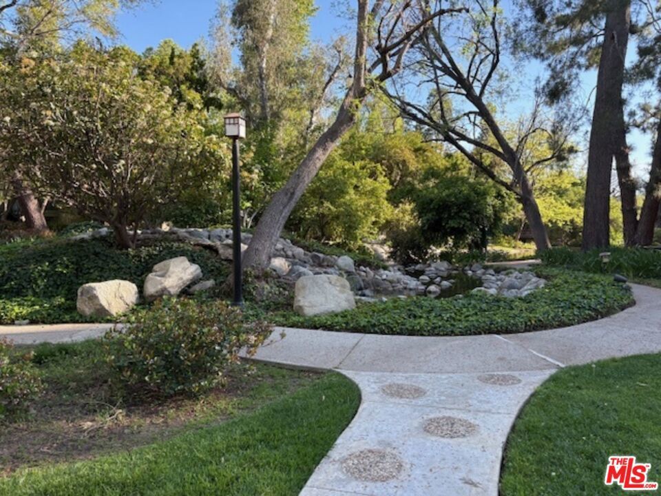 Photo of Listing #26673445