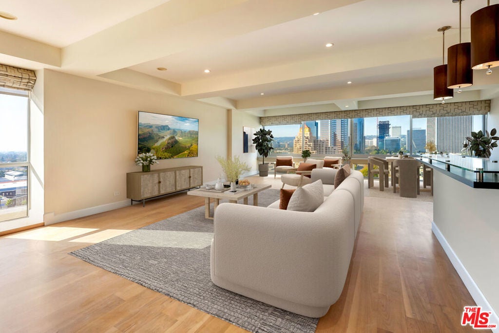 Photo of Listing #26673189