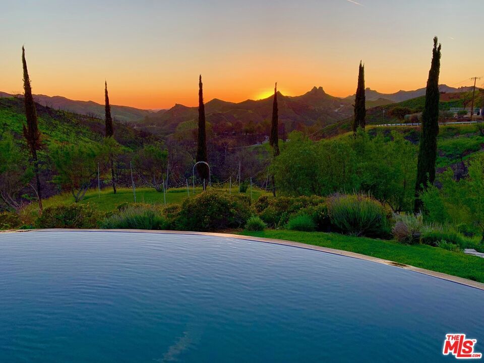 Photo of Listing #26674079