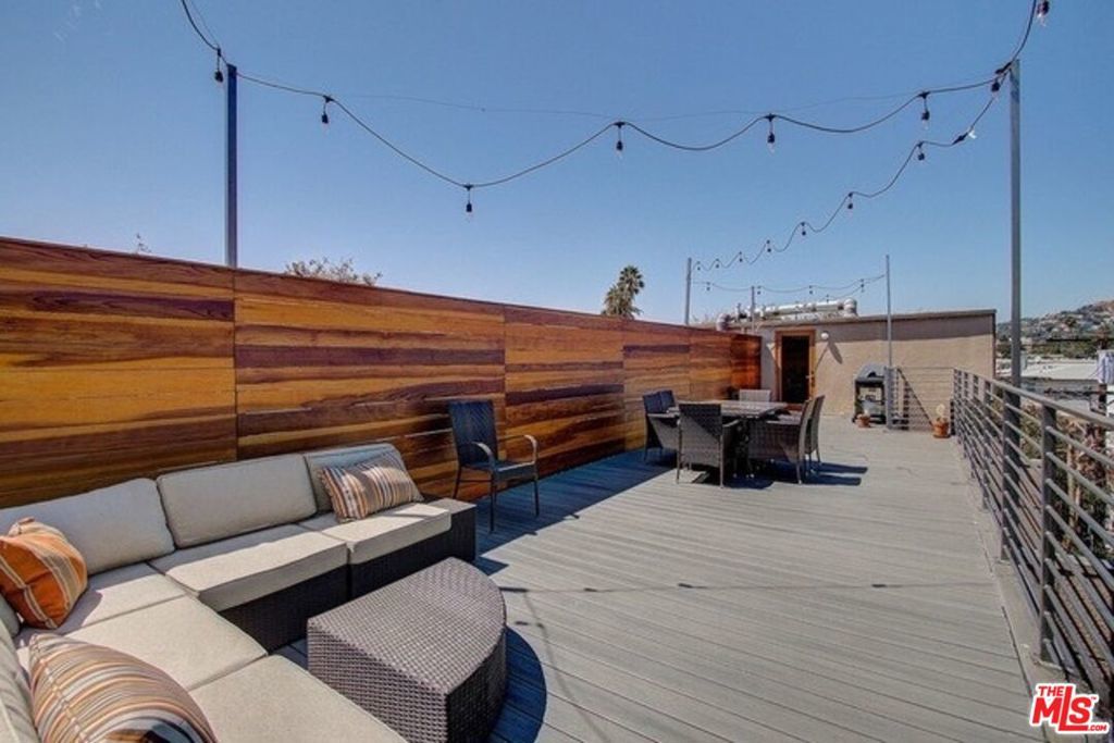 Photo of Listing #26674201