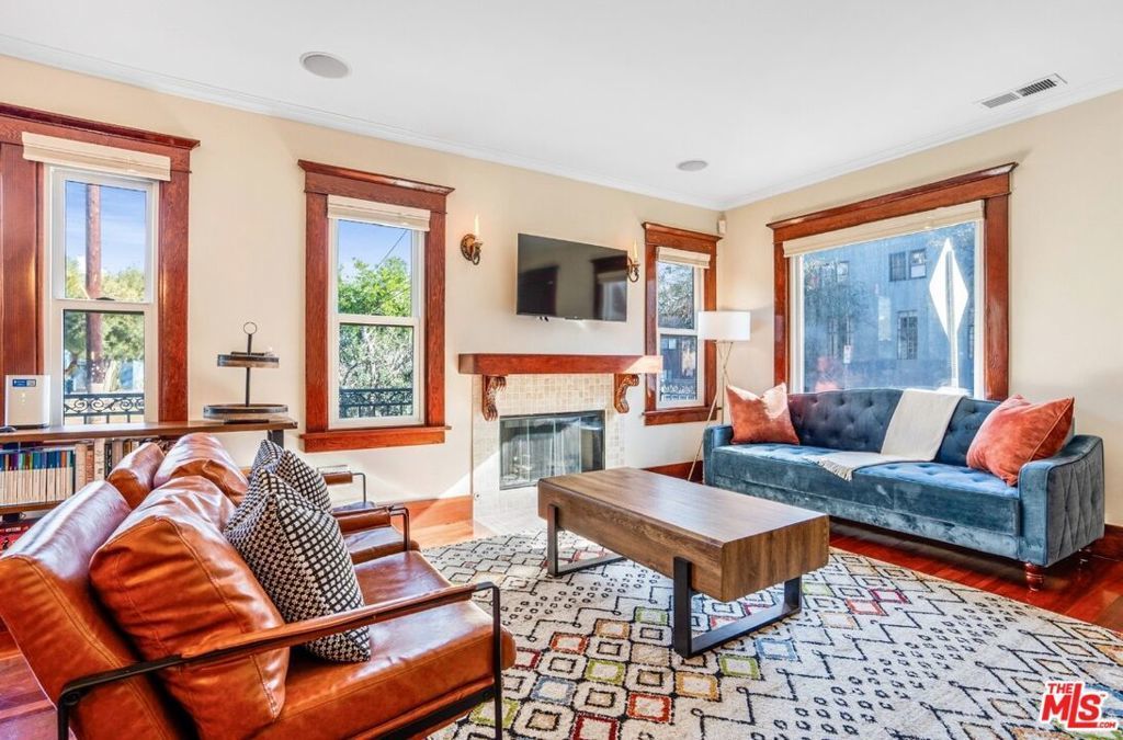 4253 Fountain Avenue, Los Angeles