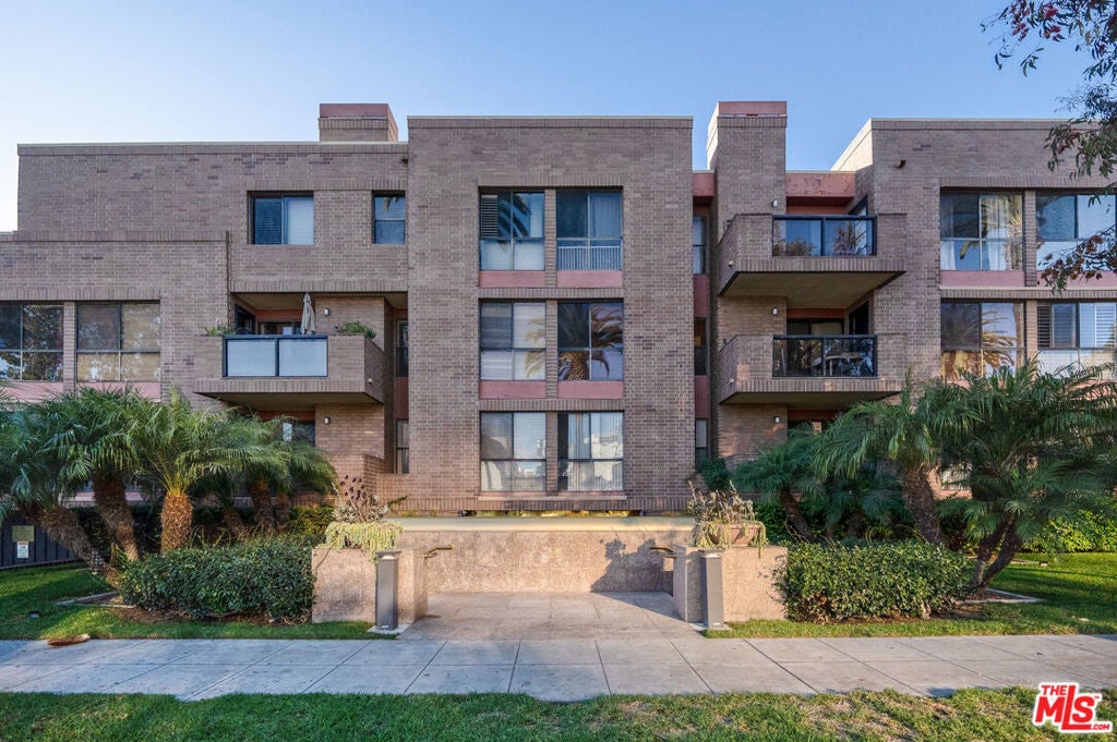 Photo of Listing #26674575