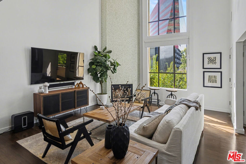 Photo of Listing #26672881