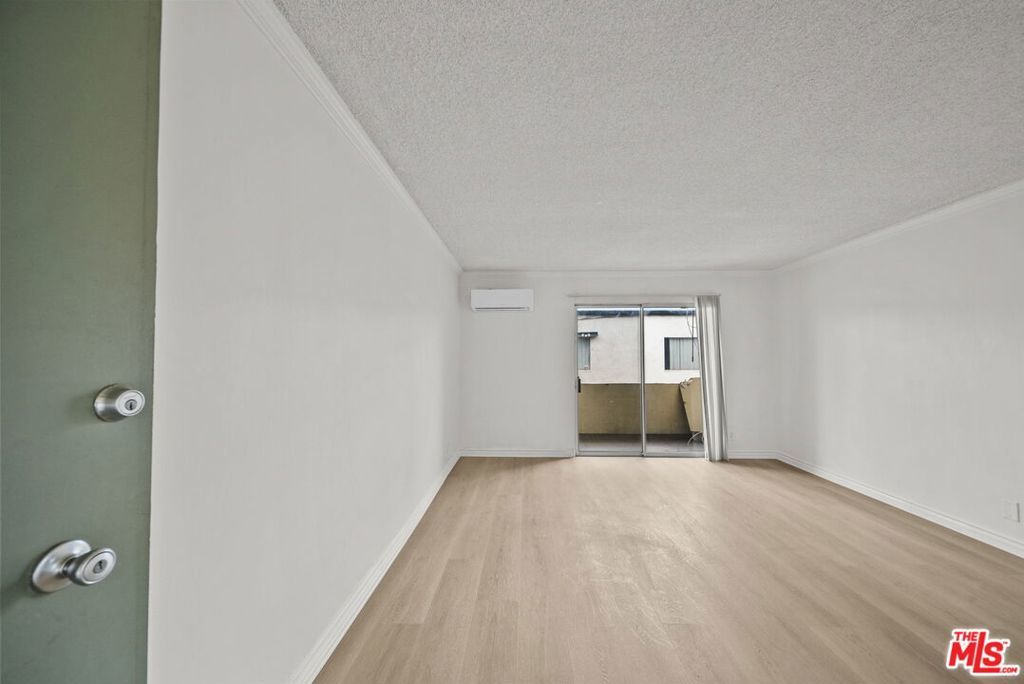 Photo of Listing #26673661