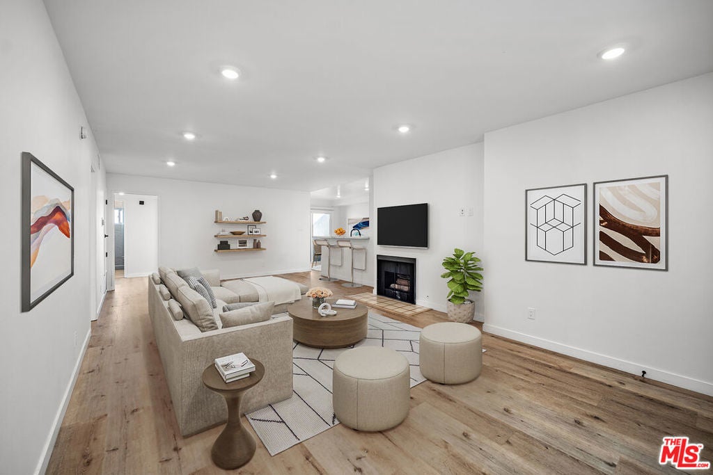 Photo of Listing #26675677