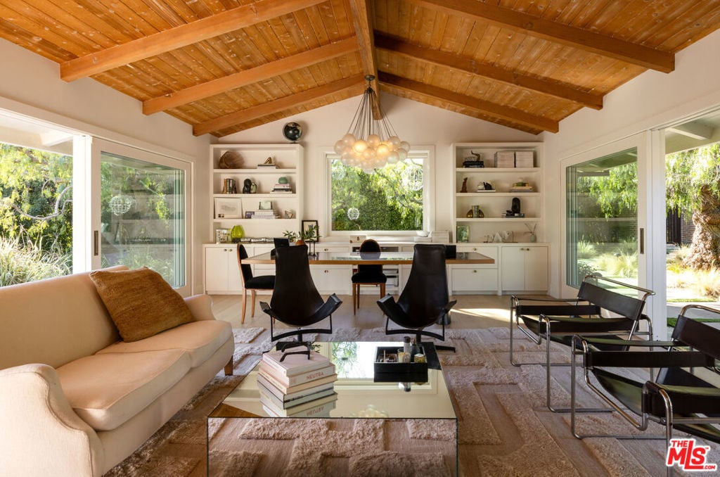 Photo of Listing #26673199