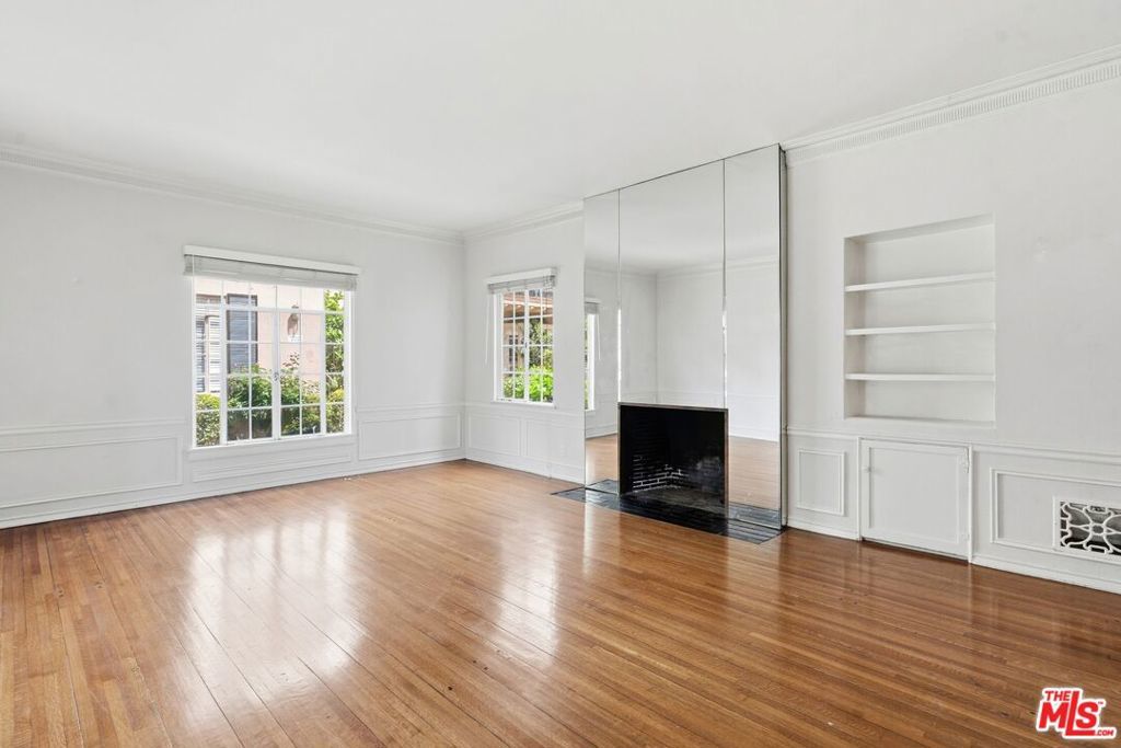 Photo of Listing #26676917