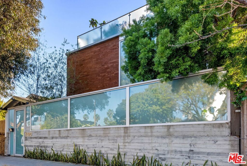 Photo of Listing #26676901