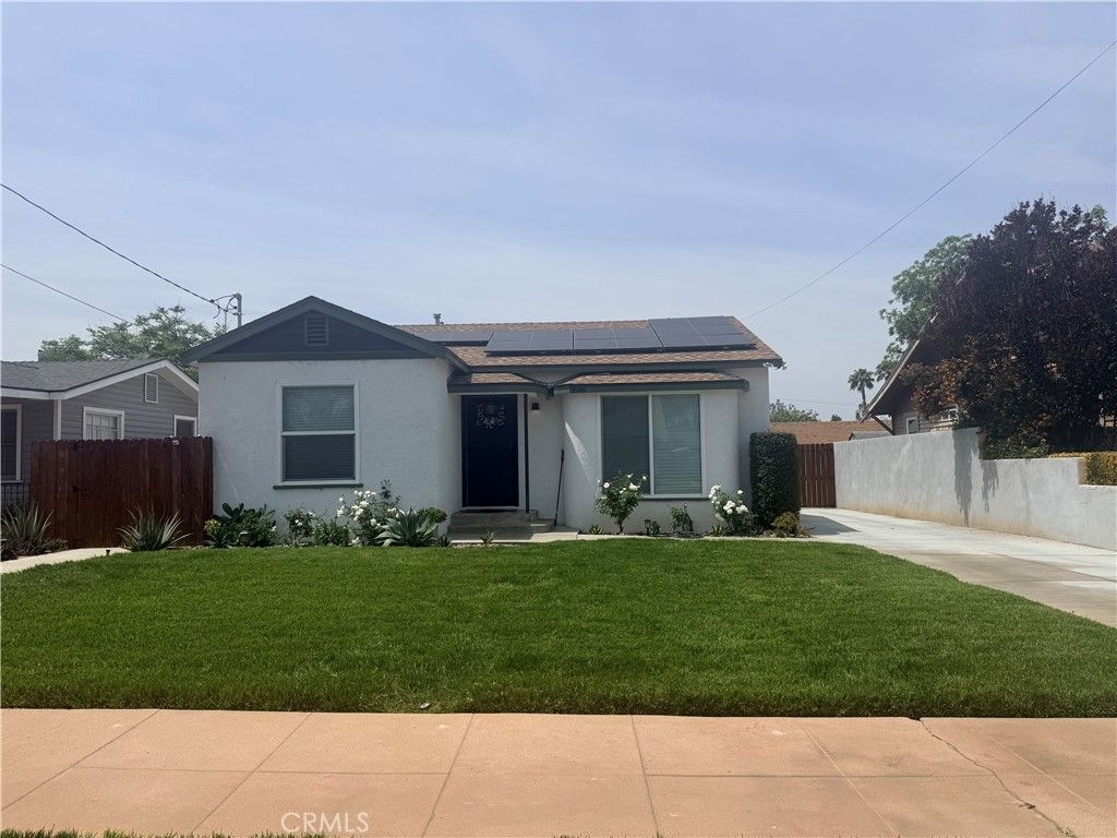3688 Taft, Riverside