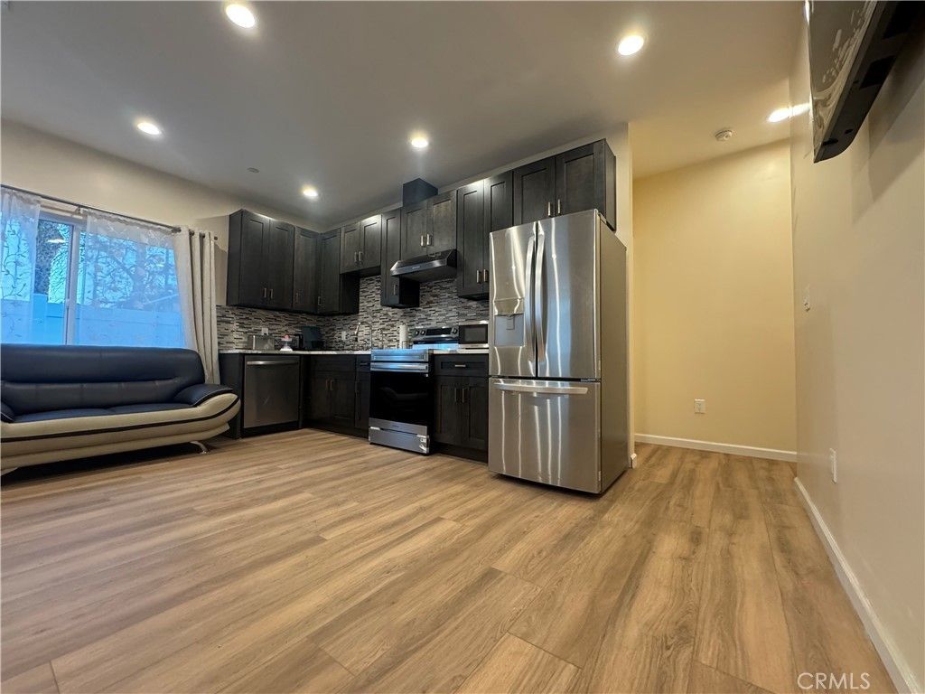 14134 Califa St, Sherman Oaks