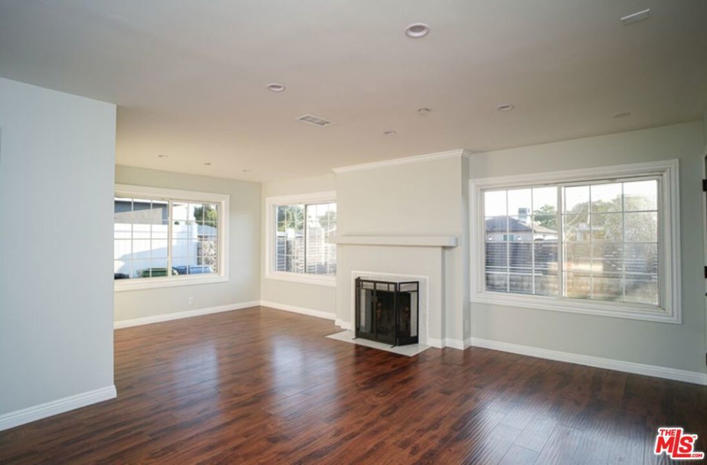 Photo of Listing #26678879