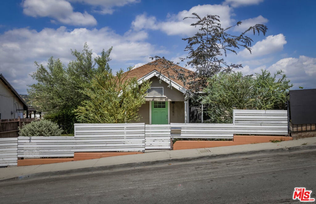 Photo of Listing #26682127