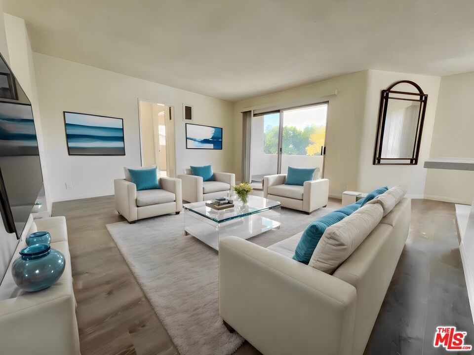 Photo of Listing #26676103