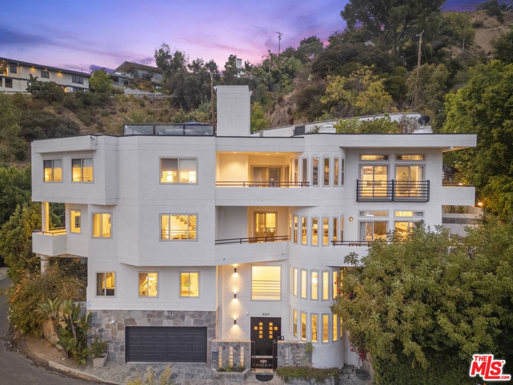 8507 Franklin Avenue, Los Angeles