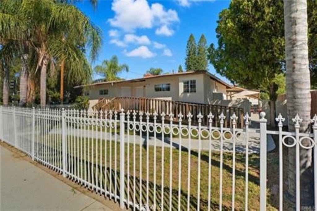 Photo of Listing #SR26076190