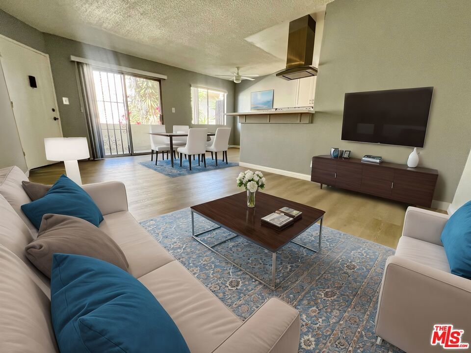 Photo of Listing #26675783