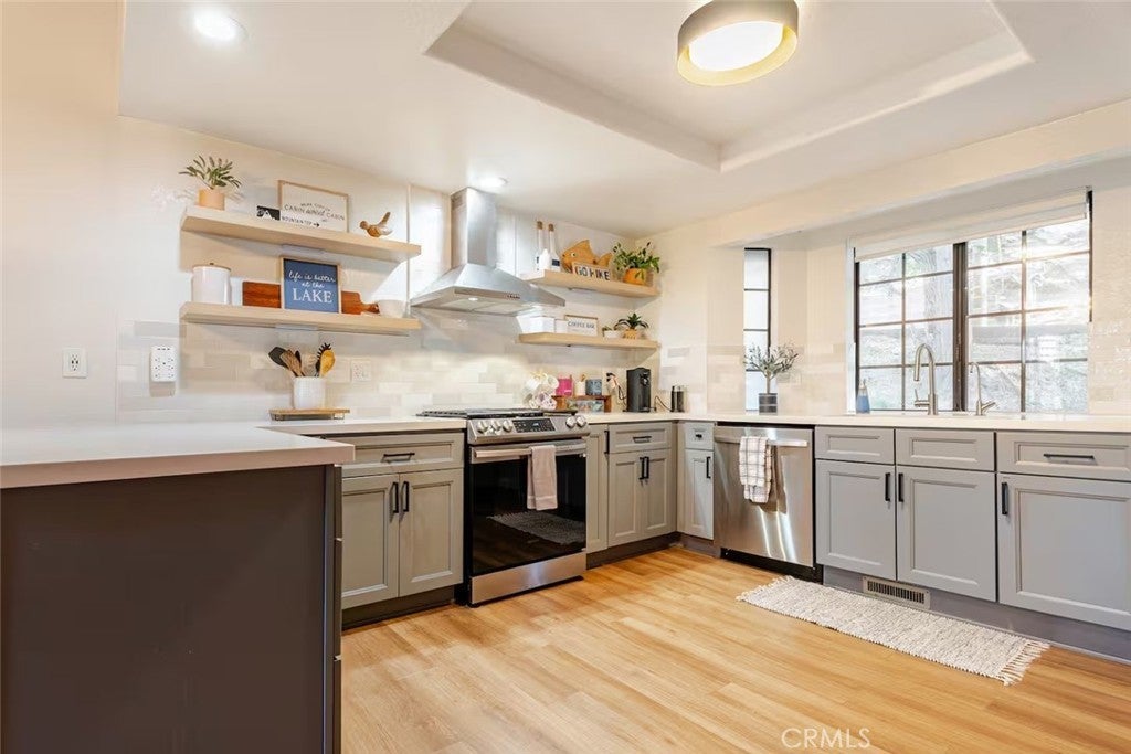 Photo of Listing #IV26076761