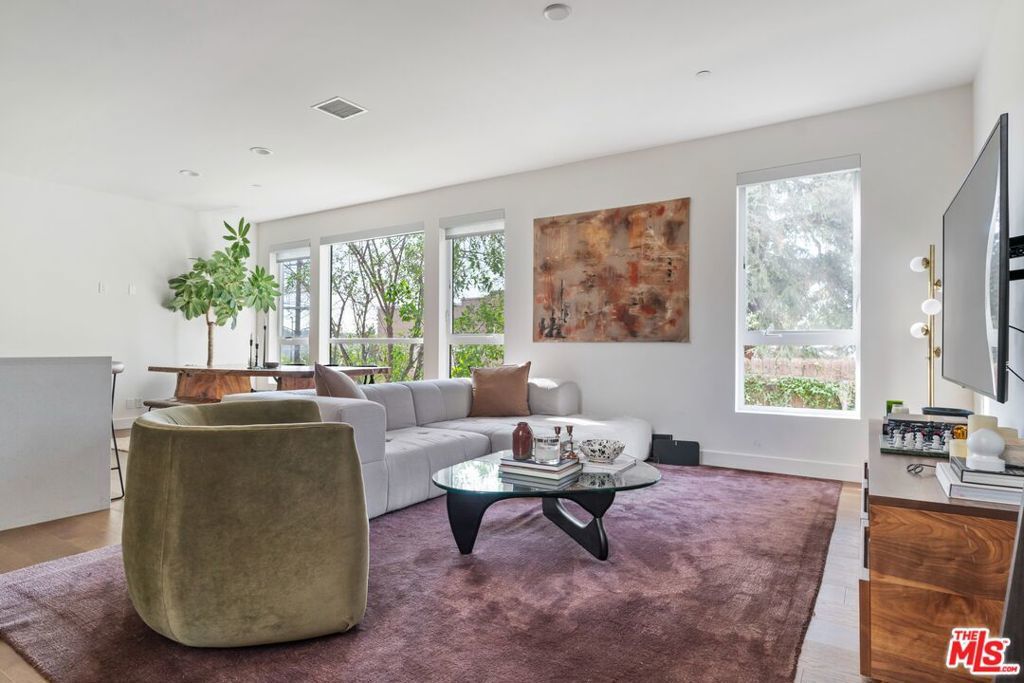 Photo of Listing #26668363