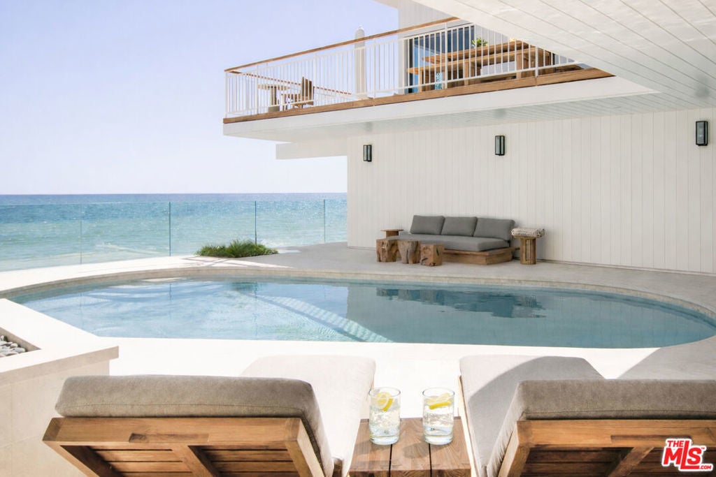 Photo of Listing #26698123