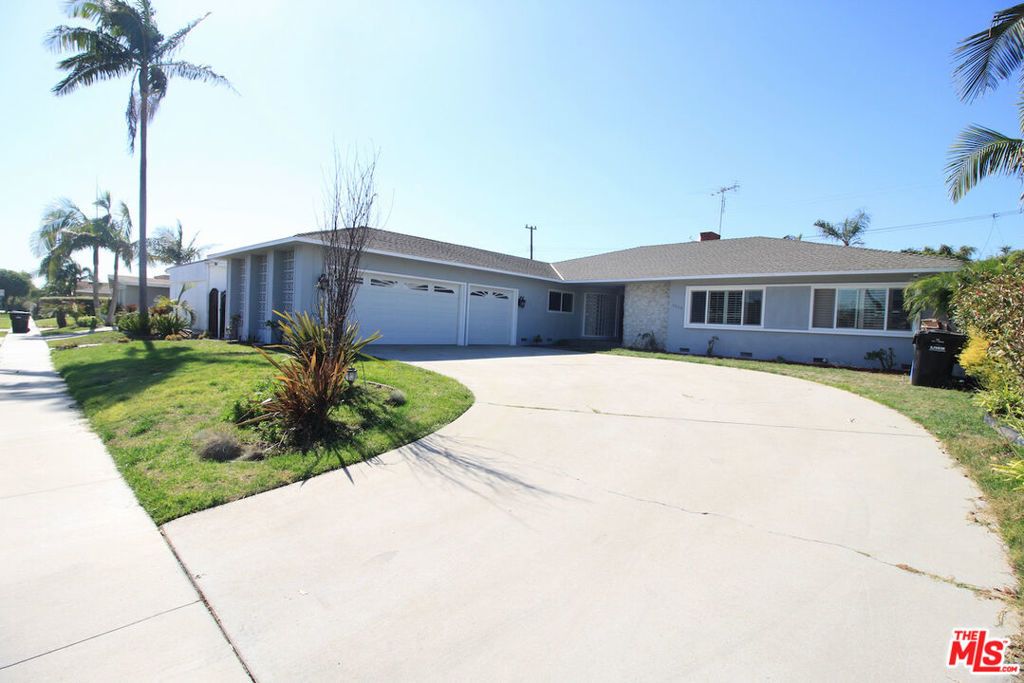 6605 S Sherbourne Drive, Los Angeles