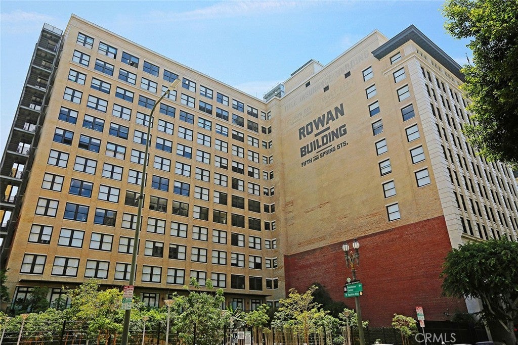 Photo of Listing #IV26077892