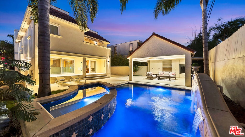 Photo of Listing #26703013