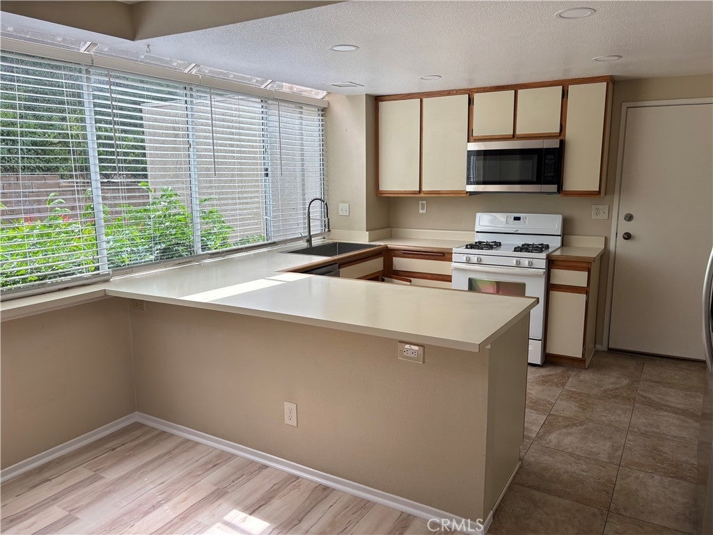 Photo of Listing #OC26076505