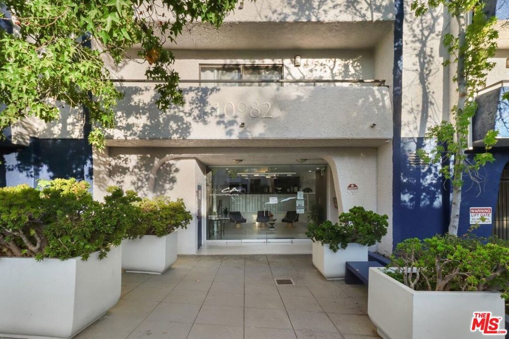 Photo of Listing #26707527