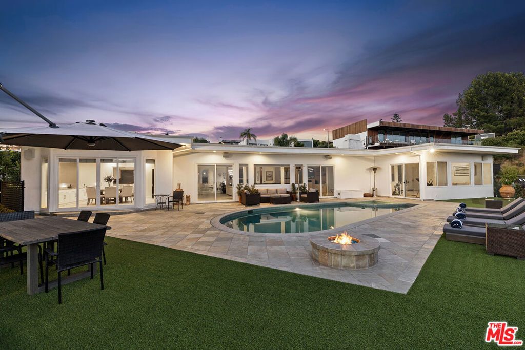 7834 Electra Drive, Los Angeles