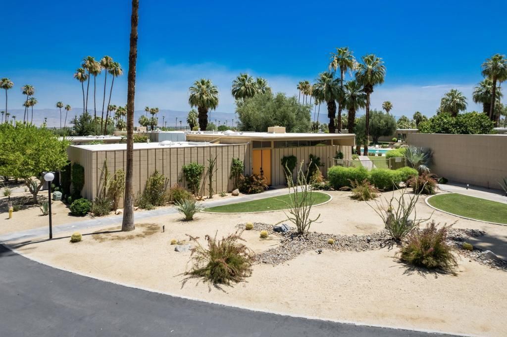 72915 El Paseo # 615, Palm Desert