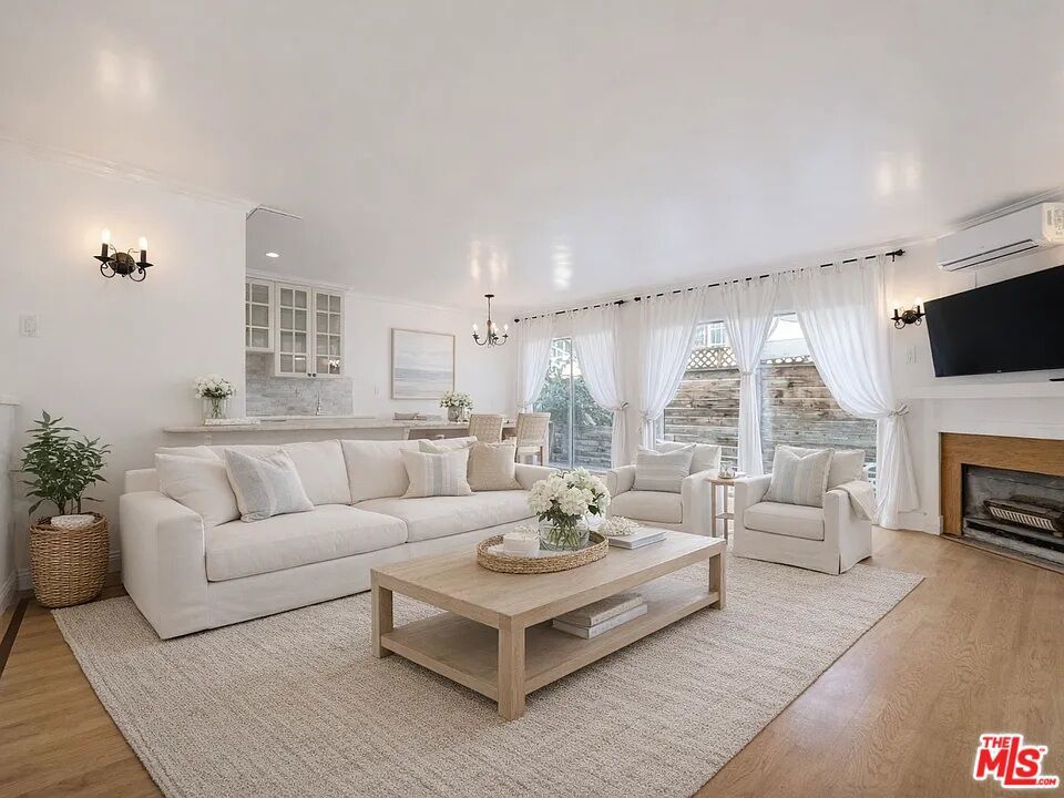 Photo of Listing #26713479