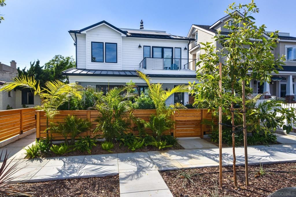 924 D Ave, Coronado